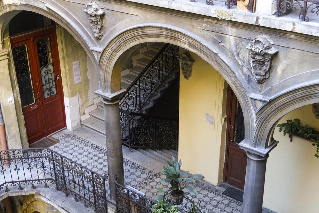 Real Apartments Klauzal Βουδαπέστη Εξωτερικό φωτογραφία